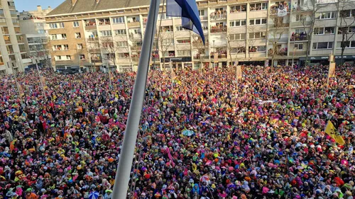 Carnaval de Dunkerque : Un début de Trois Joyeuses coloré, festif,...