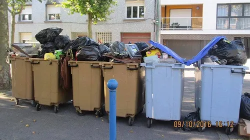 A cause de la chaleur, la collecte des ordures ménagères est décalée