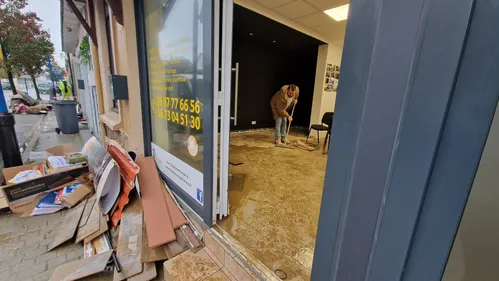 Saint-Etienne-au-Mont: après les inondations, habitants et...