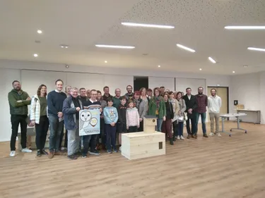 Une quarantaine de nichoirs remis à des habitants de Flandre...