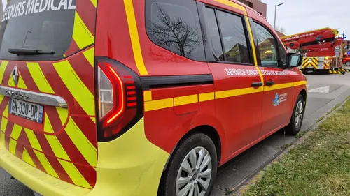 Pernes-lès-Boulogne : un policier barricadé chez lui avenue de la...