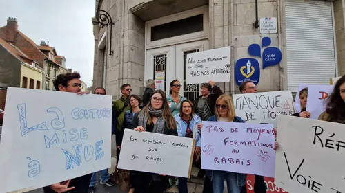 Boulogne : les professeurs et les élèves du lycée Cazin en grève...