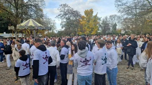Saint-Omer : beaucoup de monde à la marche blanche pour rendre...