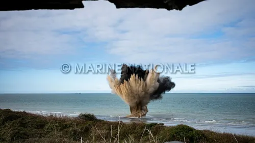Opération de déminage à Wissant : de nouveaux blocs de défense ont...
