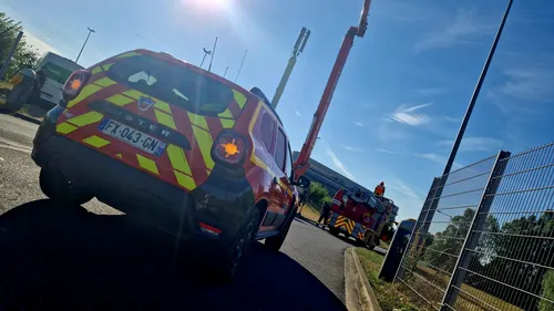Opération de sauvetage à Calais : un homme bloqué à 25 mètres de...