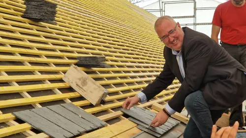 Saint-Omer : plus de 25 000 ardoises vont être posées sur la nef de...