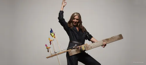 Zazie à Scénéo Longuenesse : un musicien évacué par les pompiers.