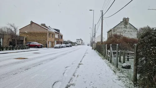 Neige-verglas : prudence sur les routes, plusieurs accidents cette...