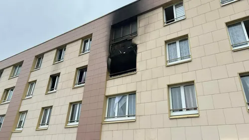 Incendie à Longuenesse : "un feu exceptionnel" constate le chef des...