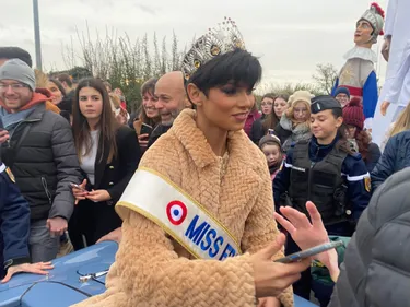 Miss France accueillie en triomphe à Quaëdypre 