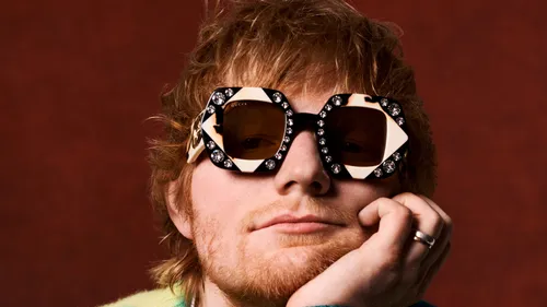Ed Sheeran revient avec un nouvel album pop pour l’automne 2025