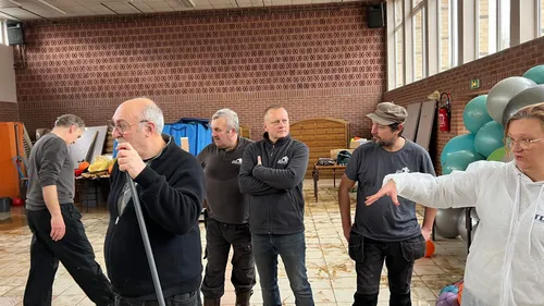 Arques : des volontaires de la Ville de Saint-Amand-les-Eaux en...