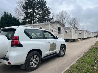 Après les inondations, un premier mini-village de sinistrés à...