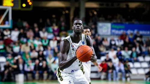 L'ESSM qui se réveille, l'USLD qui s'installe tout en haut... Les...