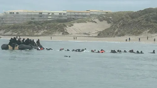 Calais : "nous n'avons jamais été consultés par l'Elysée" râle...