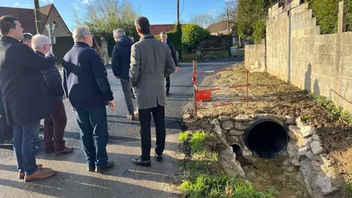 Serques : des tuyaux d'évacuation de 800mm de diamètre pour lutter...