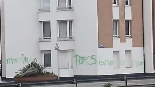 Calais : "Mort aux porcs" tagué sur les murs quai du Commerce