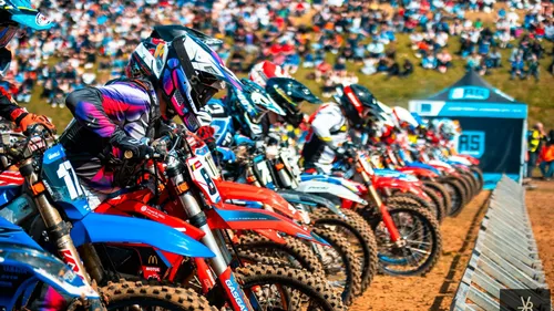 Motocross : les meilleurs pilotes et les meilleures animations...