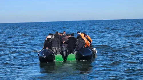 Trois naufrages en une matinée : plus de 200 migrants secourus à...