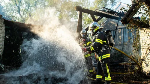 Loon-Plage : un feu détruit un hangar