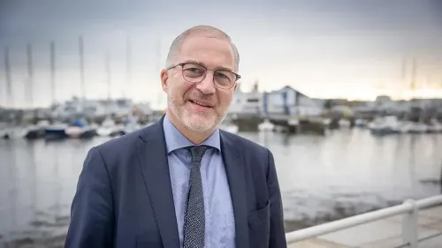 Le ministre chargé de la mer et de la pêche Fabrice Loher visite la...