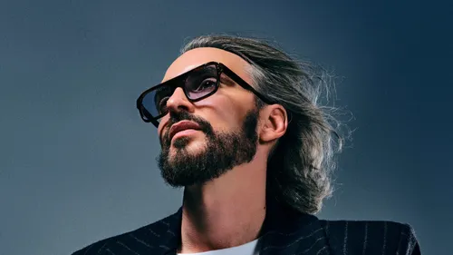 Christophe Willem revient avec “Systaime” : un nouveau départ...