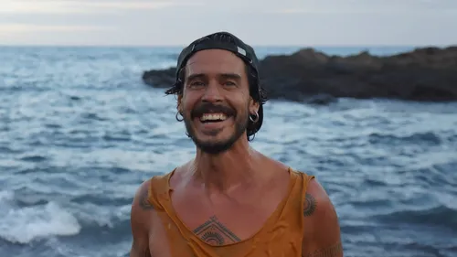 Flo Delavega dévoile « Je veux », un titre plein de sens !