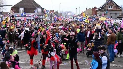 Carnaval de Dunkerque : Une bande de Saint-Pol-sur-Mer sous le...
