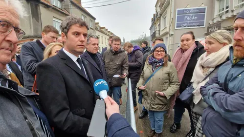 Inondations: à St-Etienne-au-Mont, le Premier Ministre annonce...
