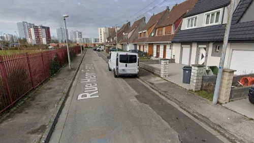 Un homme blessé au couteau à Calais