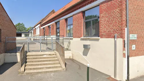 Un incendie dans une école à Wittes