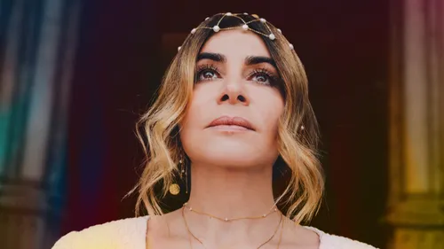 Le son tout neuf du jour : Julie ZENATTI - Demain