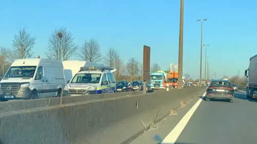 Un blessé dans une collision entre une voiture et un poids lourd...