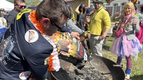 Soleil et convivialité pour la fin du carnaval à Pitgam