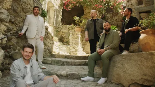 Patrick Fiori dévoile un clip tourné en Corse avec les talents de...