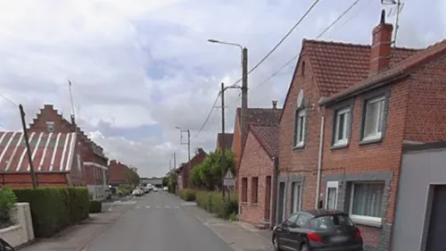 Deux personnes blessées dans un incendie à Merville