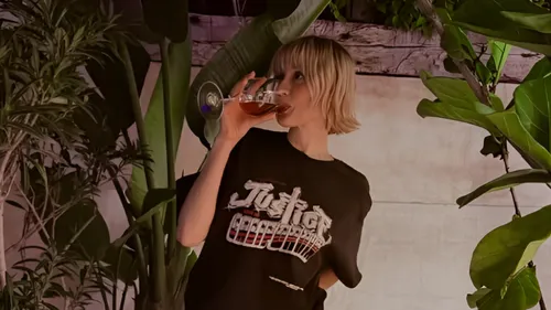 Angèle x Justice : le duo surprise qui va électriser 2026