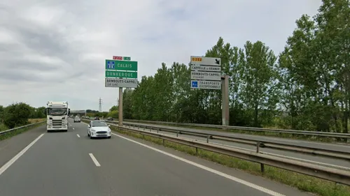 Quatre véhicules accidentés à Cappelle-la-Grande sur la RN225
