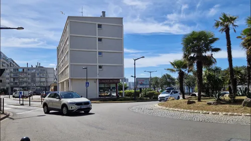 Boulogne-sur-Mer : le boulevard Gambetta et la rue de Folkestone...
