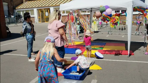 Comment les centres de loisirs s'adaptent aux fortes chaleurs :...
