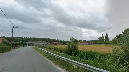 Ruminghem : un incendie ravage un champ et prive les riverains...