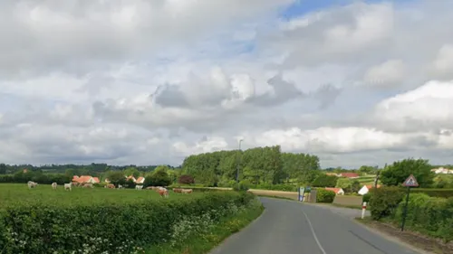 Brunembert : un camion... de caramel se retrouve dans un champ 