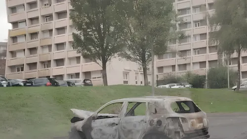 Boulogne-sur-Mer : trois véhicules détruits par le feu cette nuit