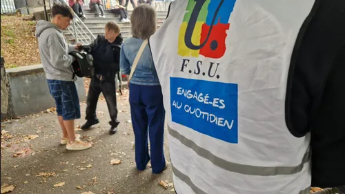 Boulogne-sur-Mer : les enseignants rejoignent les lycéens en grève