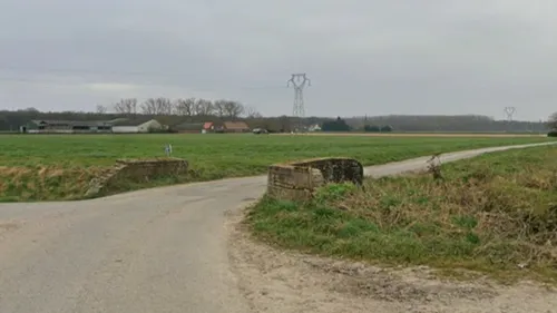 Un pont fermé à la circulation entre Steenbecque et Morbecque