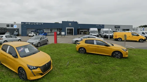 Longuenesse : incendie au garage Peugeot 