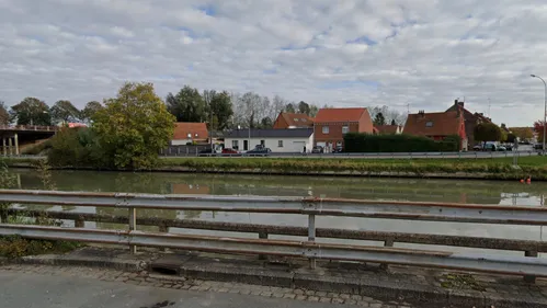 Frayeur à Arques : une jeune fille tombe dans le canal