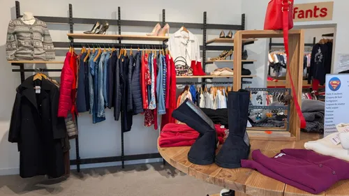 Saint-Omer : « Chez Henry » devient « La Boutique Croix-Rouge...