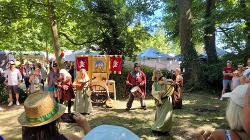Watten : village médiéval, tournois, spectacle pyrotechnique… à la...