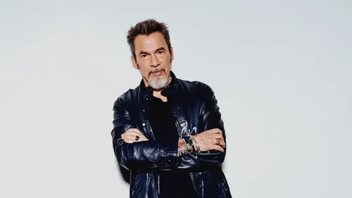 Florent Pagny se mobilise en musique pour Paul Watson